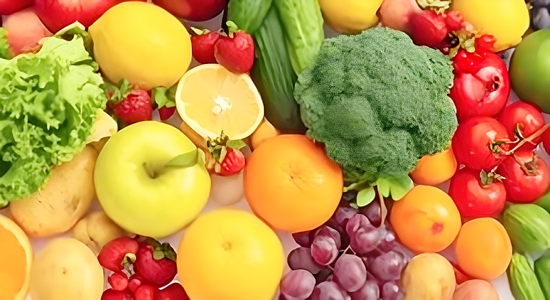 りんごやオレンジ、野菜などの画像